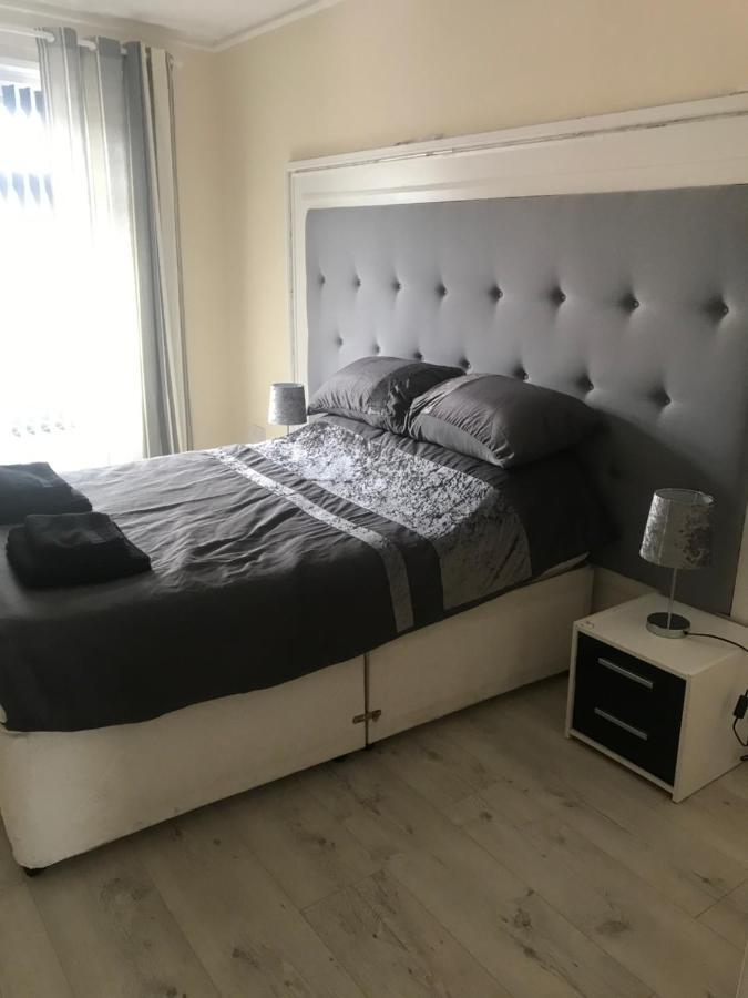 Sandy Pad'S Apartments Rhyl Buitenkant foto